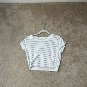 white cropped short sleeve